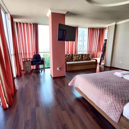 Micromegas Apartments Chernivtsi Luaran gambar